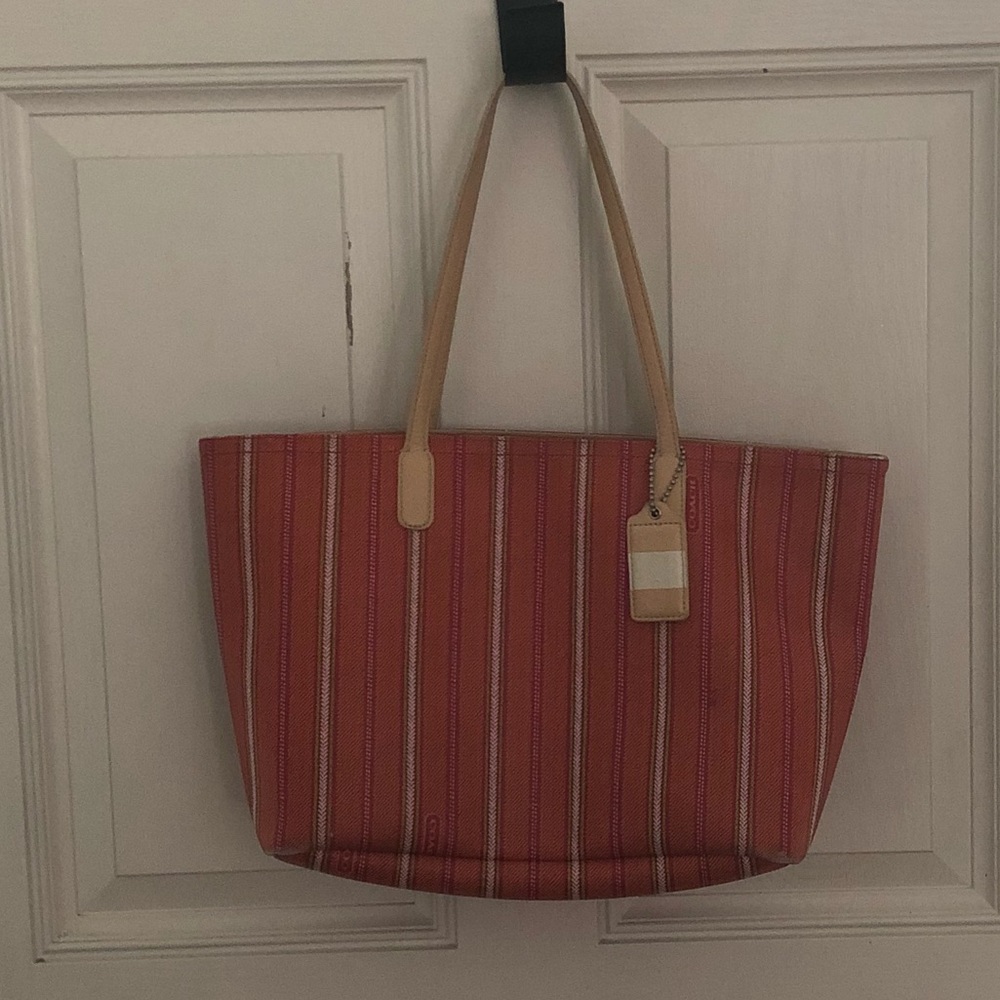 Coach purse - Picture 3 of 7